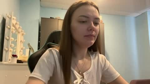 Lily online show from April 11, 2:16 am