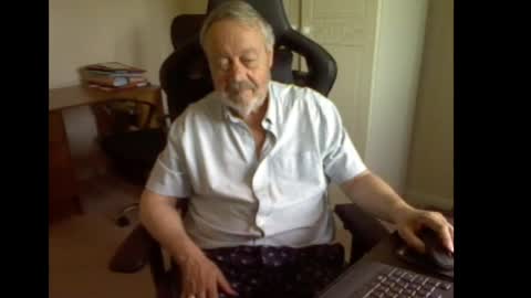 erasmus_d online show from May 26, 10:54 am