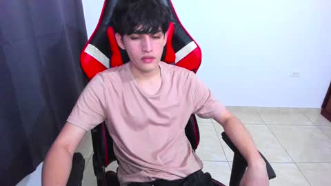 eren_tatakae online show from January 12, 12:49 am