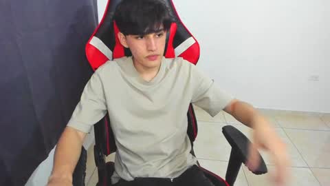 eren_tatakae online show from February 3, 9:18 pm