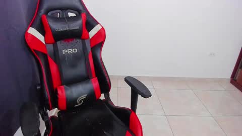 eren_tatakae online show from March 6, 3:35 pm