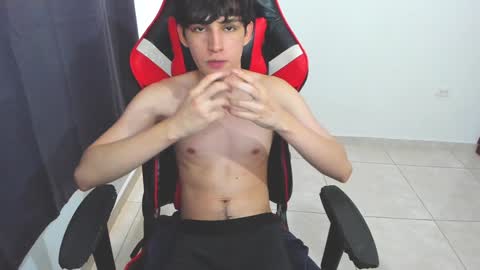 eren_tatakae online show from January 25, 9:04 pm