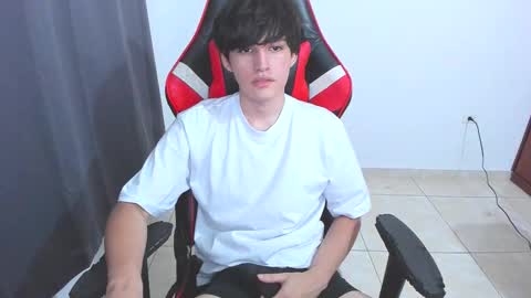 eren_tatakae online show from October 15, 2:15 am