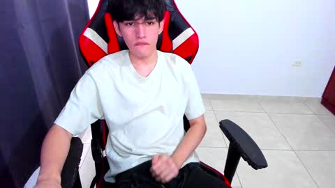 eren_tatakae online show from January 19, 3:42 pm