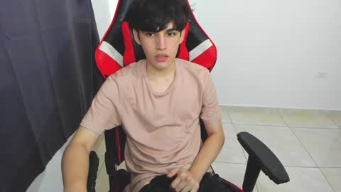 eren_tatakae online show from January 28, 5:56 pm