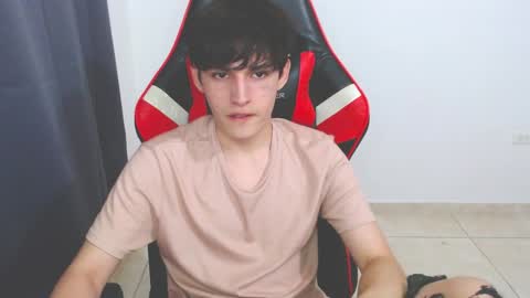 eren_tatakae online show from December 20, 11:37 pm