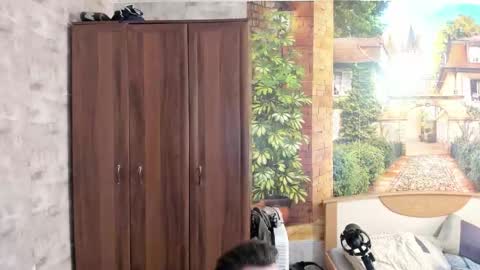 Eric online show from November 17, 3:31 am