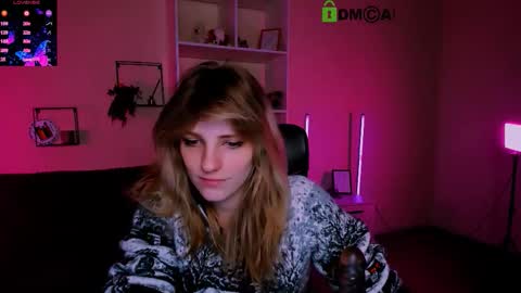 Snapshot of erica_breeze chatting on October 14, 5:54 am your dear Erica online show from October 14, 5:54 am