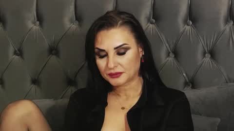 Erica online show from December 18, 9:08 pm