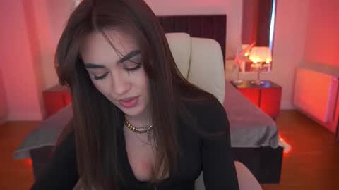 Erica online show from February 9, 2:21 pm