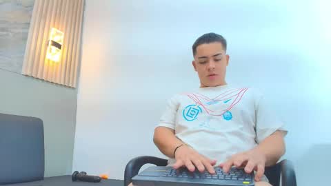 Erick online show from February 2, 7:43 pm