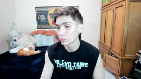 erick_de_rossee online show from June 19, 6:47 pm