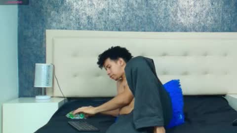   online show from October 18, 5:00 am