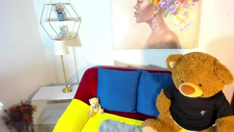 E R I K A  - L  Y R I C S online show from June 8, 2:18 pm