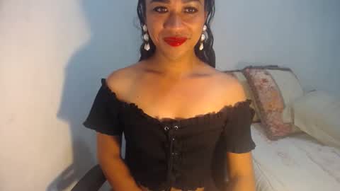 erika_madrigal online show from January 21, 4:43 am