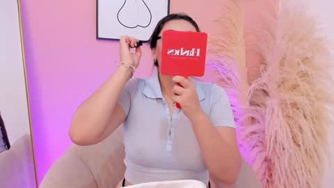 Snapshot of erika_mendez1 chatting on January 16, 8:25 pm Erika Mendez online show from January 16, 8:25 pm