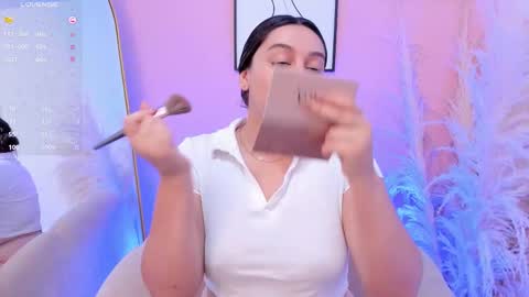 Snapshot of erika_mendez1 chatting on October 28, 7:48 pm Erika Mendez online show from October 28, 7:48 pm