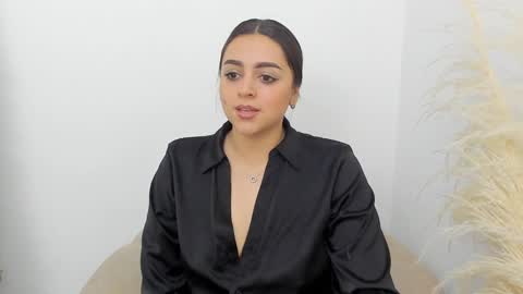 Snapshot of erika_mendez1 chatting on December 23, 8:25 pm Erika Mendez online show from December 23, 8:25 pm