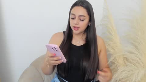 Snapshot of erika_mendez1 chatting on December 5, 8:49 pm Erika Mendez online show from December 5, 8:49 pm