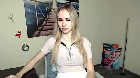 Erika online show from January 13, 1:19 pm