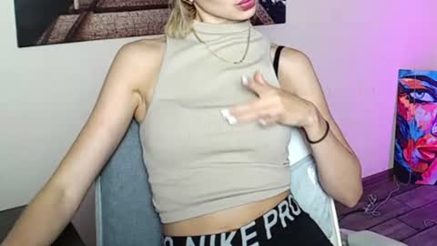 Erika online show from July 28, 4:39 pm