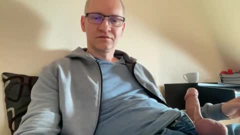 erikwant2 online show from March 23, 6:40 am