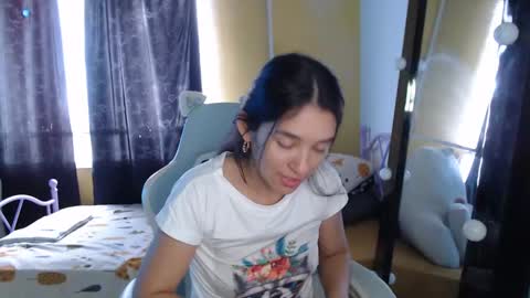 erina_1 online show from September 8, 5:23 pm