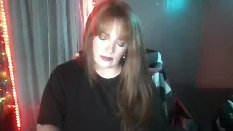 Erinlove online show from January 8, 4:02 am