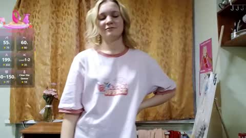 Amelie online show from November 25, 1:32 pm