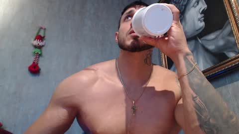 erossteel online show from December 22, 9:42 pm