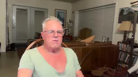 eros online show from October 11, 1:32 am