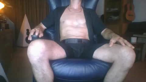 erostja557 online show from May 31, 11:28 pm