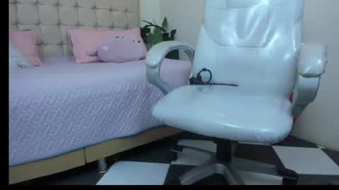 Erotic couple online show from February 3, 12:36 pm