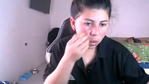 Sara online show from May 1, 6:13 pm