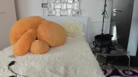 eroticsensualkitty4u online show from February 26, 11:32 am