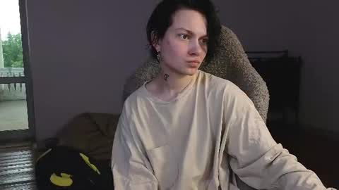 esajukyy online show from June 12, 2:49 pm