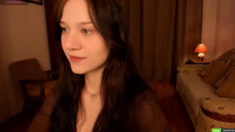 esenue online show from March 3, 3:30 pm