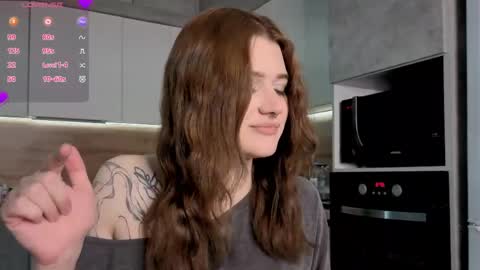 EshleGreen online show from April 7, 7:16 pm