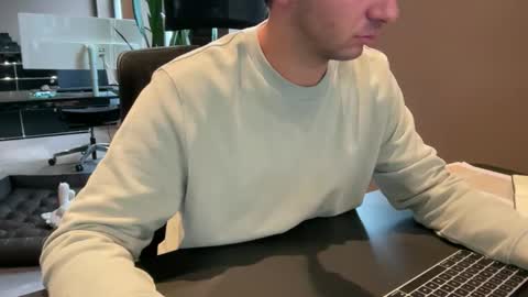 eskp online show from October 10, 8:20 am