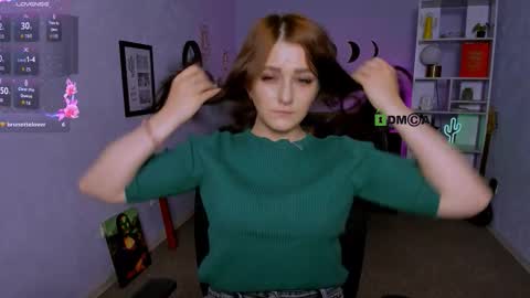 esma_shine online show from September 26, 9:56 pm