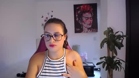 Esmeralda online show from February 22, 7:16 pm