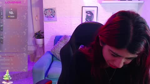 Esmeralda online show from December 10, 9:23 am