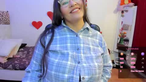 esme online show from February 24, 8:23 pm