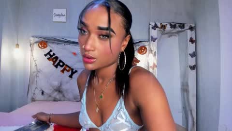 Snapshot of esmeraldanyx chatting on October 22, 10:22 pm esmeraldanyx online show from October 22, 10:22 pm