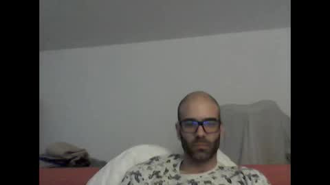 especially871850 online show from April 14, 7:44 am