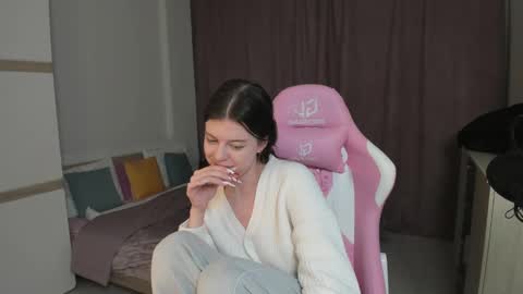 esteria online show from December 31, 2:51 am