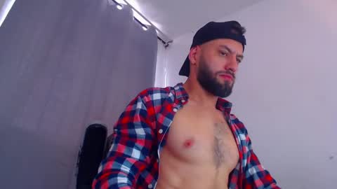 esteban online show from February 11, 7:05 pm