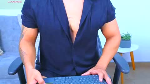ESTEBAN online show from June 12, 11:53 am
