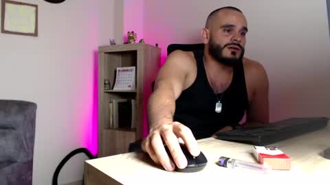 Esteban Fernandez online show from June 28, 4:41 am