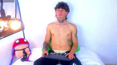 Esteban independent model online show from September 11, 1:34 pm